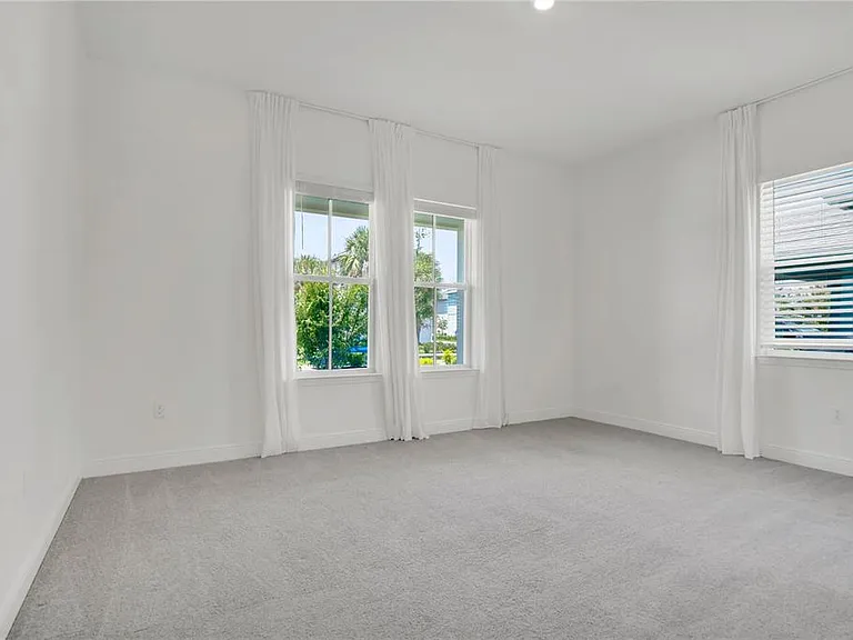 13589 McMillan Dr — Photo 16