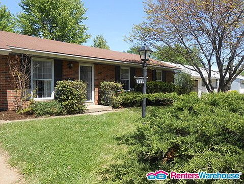 1st image of 1225 Fox Run Dr