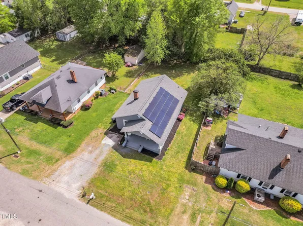 303 E J St, Erwin, NC 28339