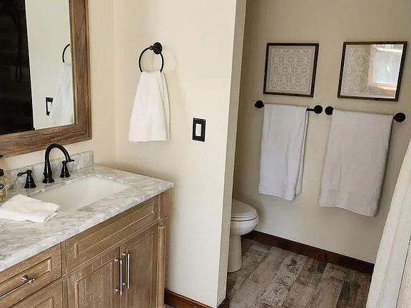 Bathroom 1.