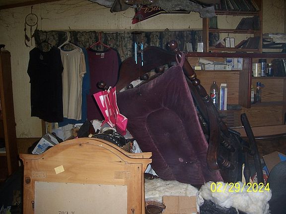 4th image of 179 Daisy Dr