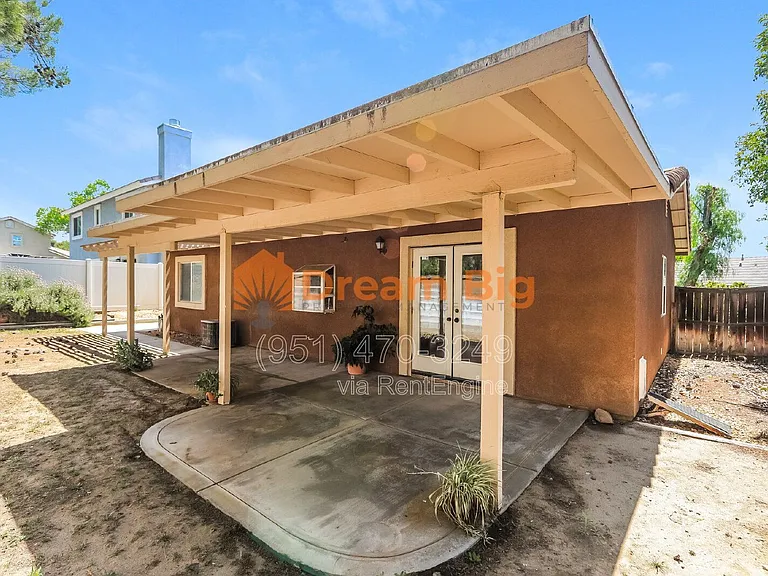 1493 Evergreen Ave — Photo 30
