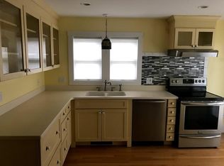 9 Lookout St, Gloucester, MA 01930