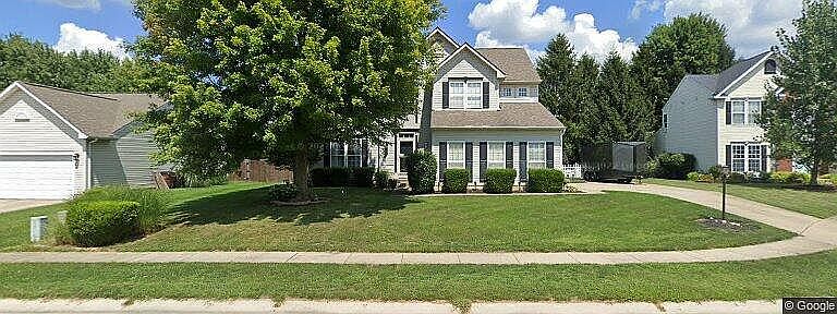 1st image of 9 Holly Dr