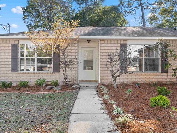2nd image of 5653 Chanterelle Cir
