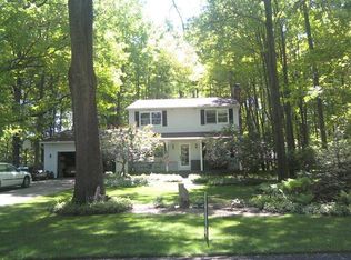 1522 Newport Dr, Macedonia, OH 44056