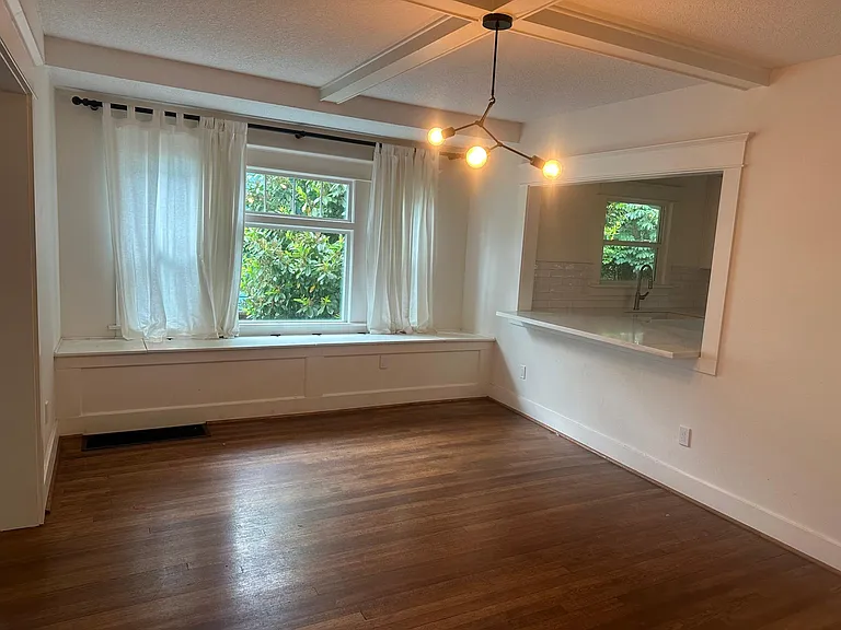 4635 NE Rodney Ave — Photo 4