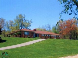 440 W Indianside Rd, Oakland, MI 48363