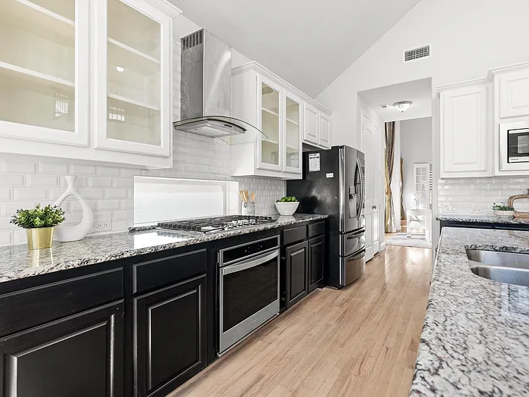 5600 Snowberry Dr — Photo 13