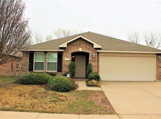 12732 Northern Pine Dr, Fort Worth, TX 76244