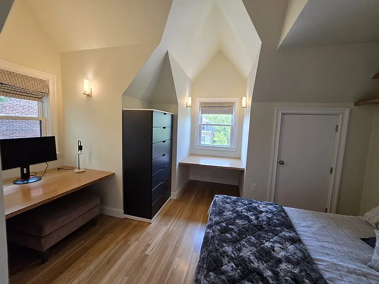 66 Oxford St #4 — Photo 13