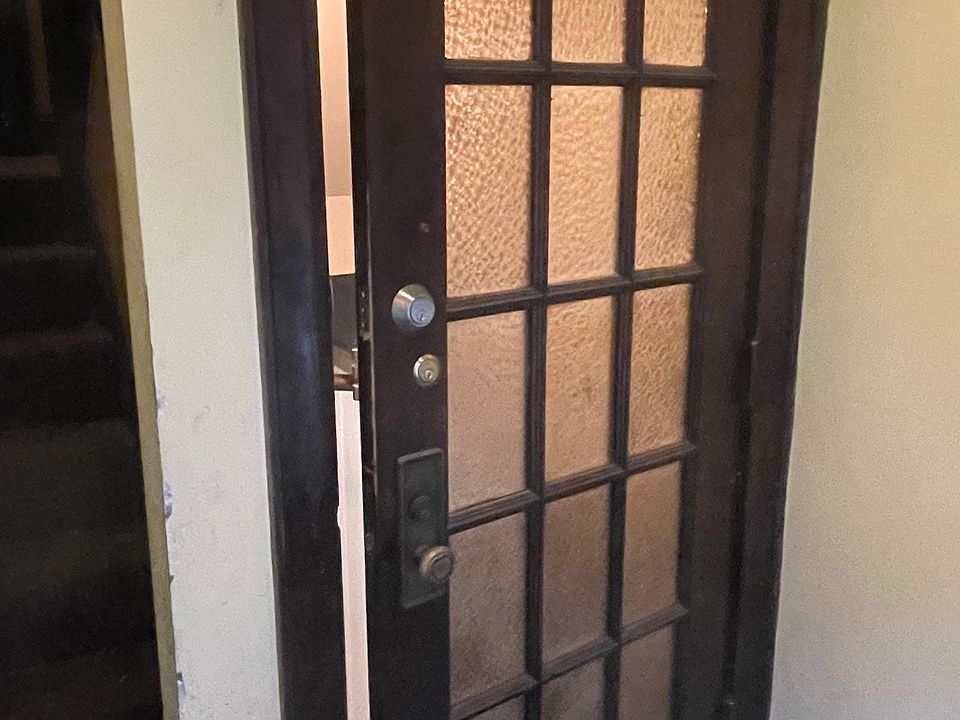 1st image of 2300 W Granville Ave #G