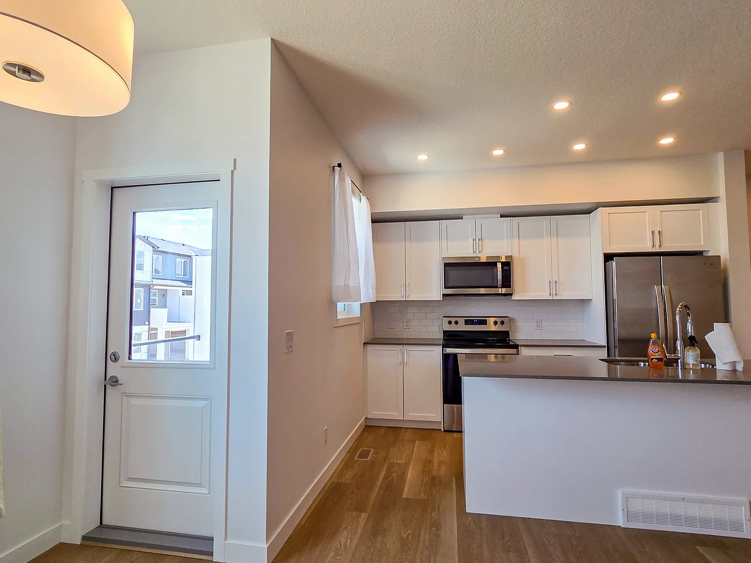 65 Belvedere Point SE - Unit 325, Calgary - Unit 325 — Photo 1