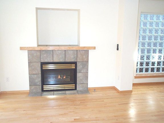 2nd image of 3918-A/B Linden Ave N #Heo-15