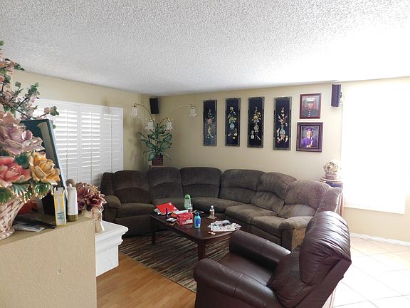 4th image of 611 E Avenue J12