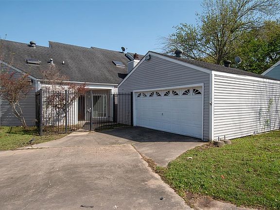 Great Location in Cul de Sac in Spring Branch. 1.5 story with some updates and nice yard with extra parking