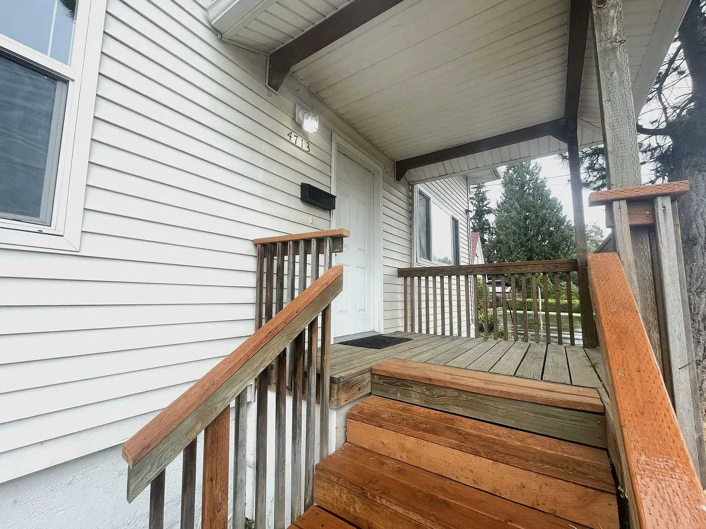 Charming Vintage North Portland Home with Porch and Plenty of Storage Space! — Photo 2