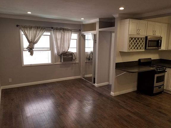 4th image of 612 S Dunsmuir Ave APT 10