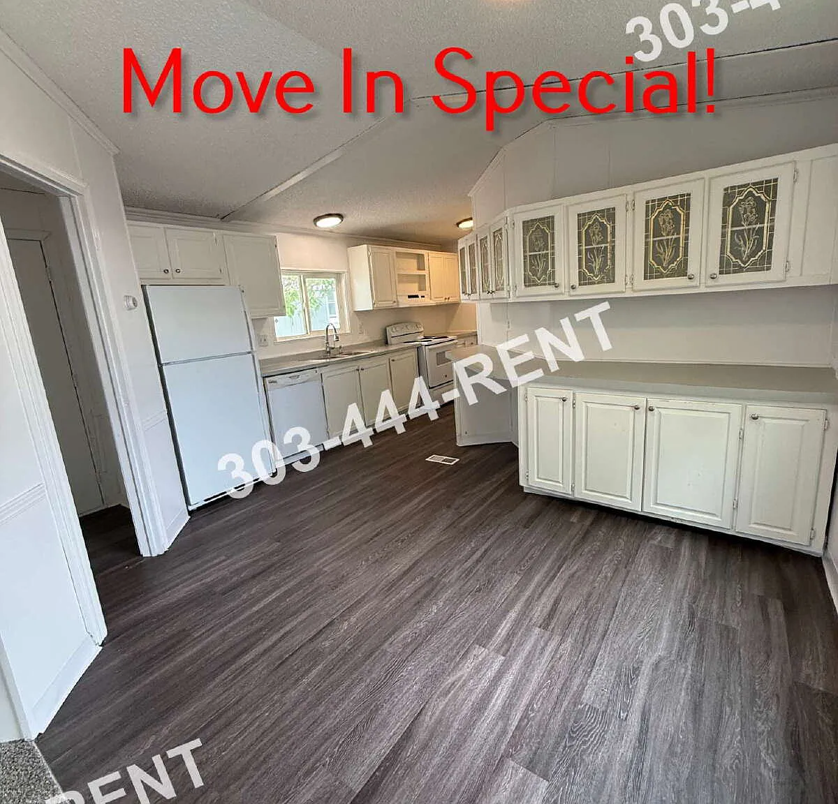 3 bed, 2.0 bath, 1216 sqft, $2,095 — Photo 2