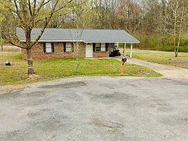104 Crestwood Dr — exterior photo