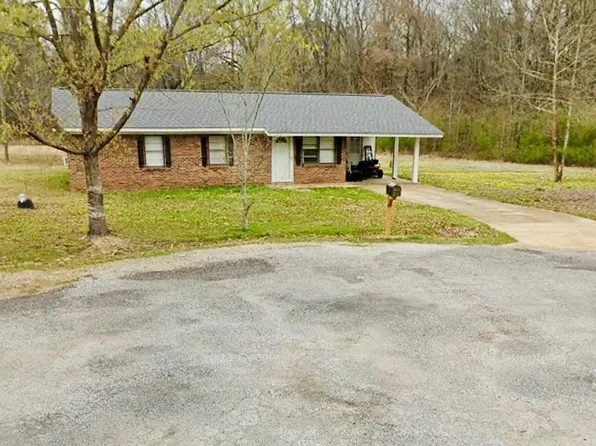 104 Crestwood Dr, Starkville, MS 39759