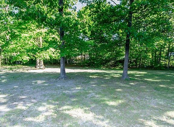 2nd image of 4424 McIlwaine Dr