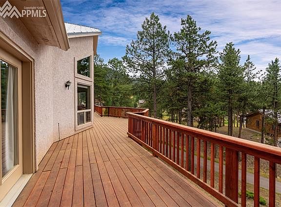 3rd image of 1040 Wintergreen Ct
