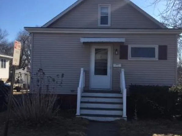 1554 Sobieski St, La Salle, IL 61301