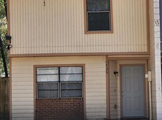 1725 SW 69th Way, Gainesville, FL 32607