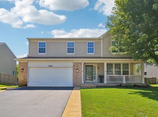 9938 Bedford Dr, Huntley, IL 60142