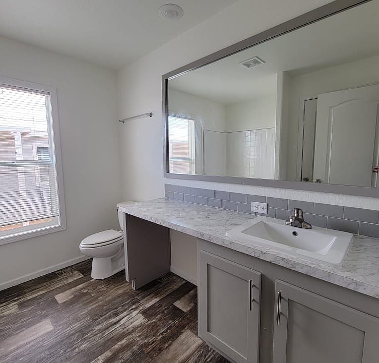Main bathroom