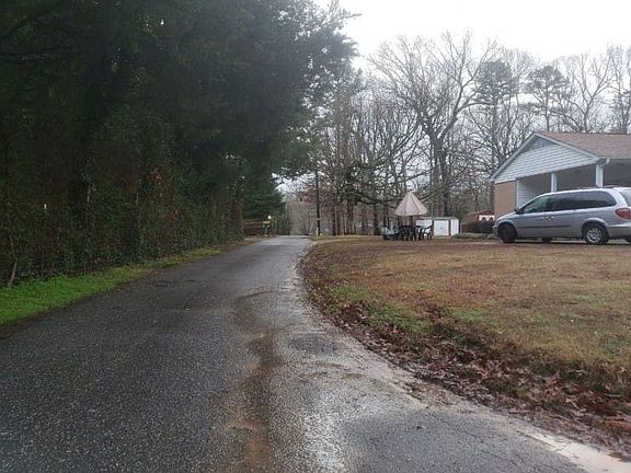 4th image of 4126 Graceway Dr