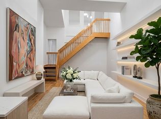 243 W 14th St APT 1R, New York, NY 10011