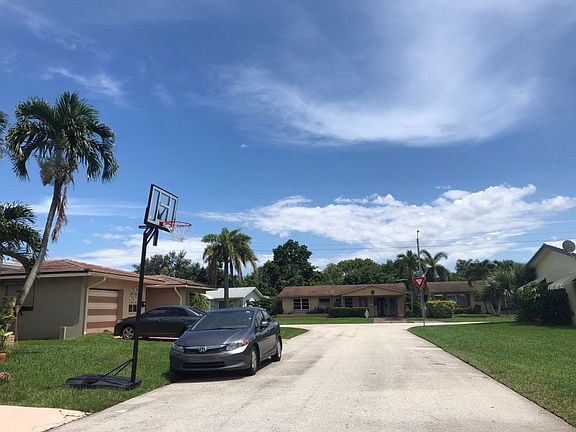 5th image of 5710 NW 71st Ave