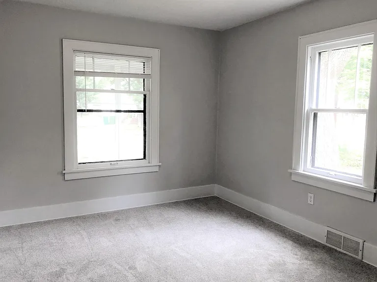 55 Myrtle Ave — Photo 17