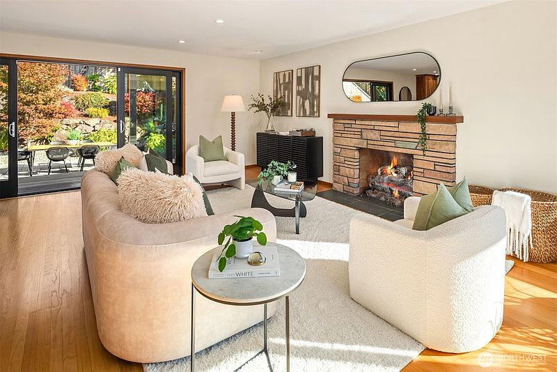 5th image of 7728 46th Avenue SW