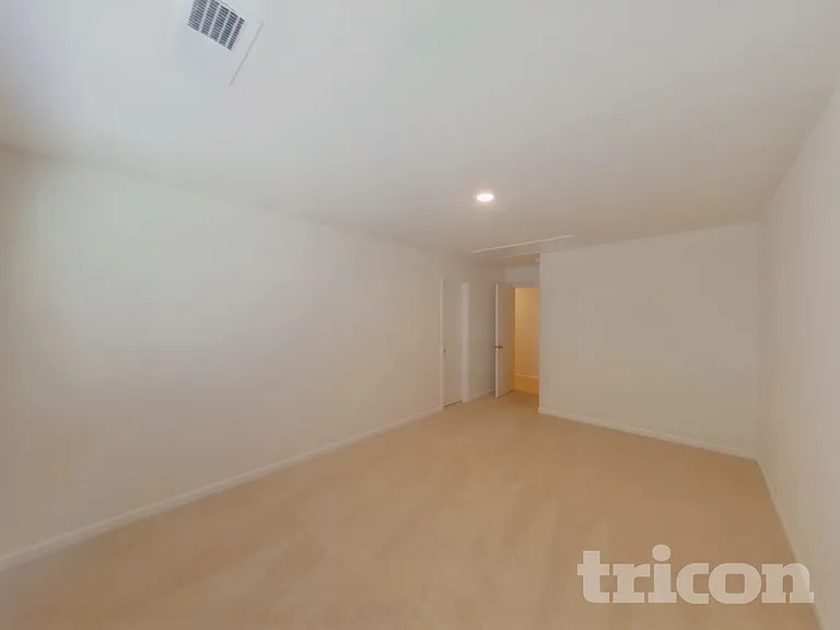 324 Sandbach Rd — Photo 11