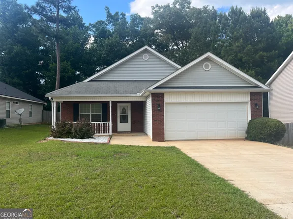 224 Sunflower Dr, Bonaire, GA 31005