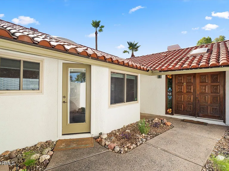 1756 W Echo Ln — Photo 3
