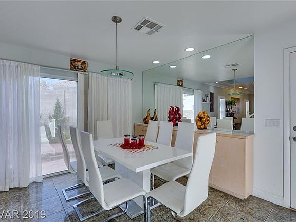 5th image of 8809 Cornwall Glen Ave