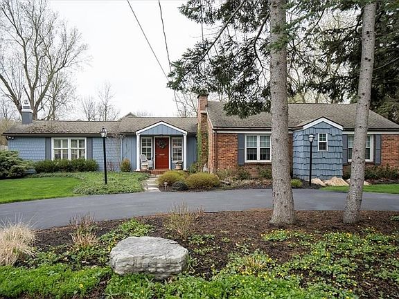 2nd image of 193 Oakgrove Dr