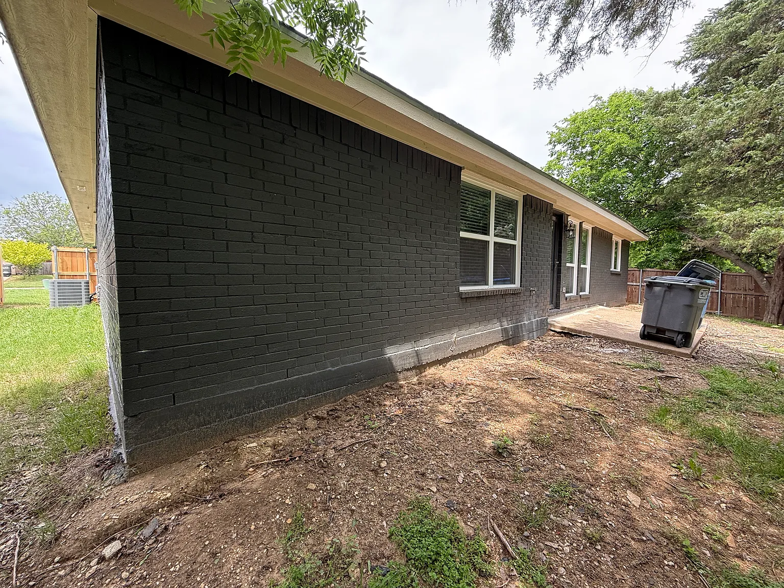 3 bed, 1659 sqft, $2,150 — Photo 3