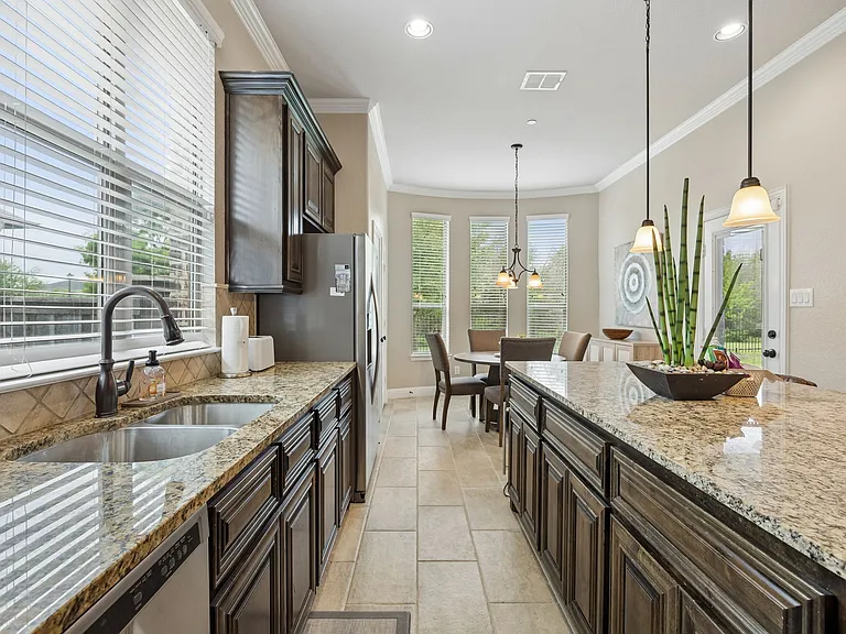 1322 Middleground Dr — Photo 8
