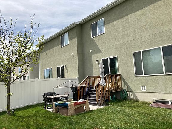 2nd image of 446 E Windy Garden Ln