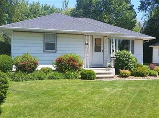 630 W 17th Ave, Oshkosh, WI 54902