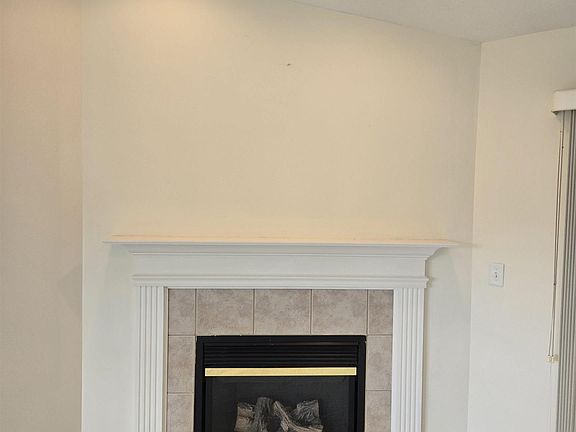 4th image of 3948 Amethyst Dr