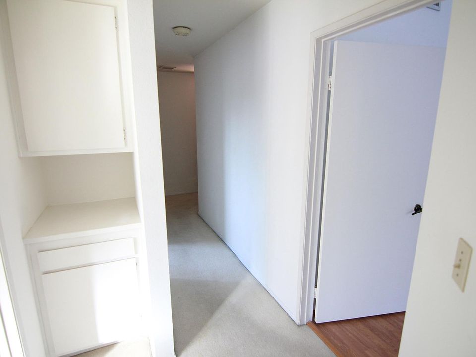 1st image of 102 Jeranios Ct
