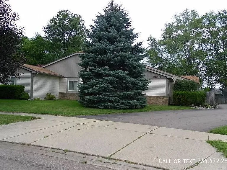 2150 Phillips Ave #B — Photo 1