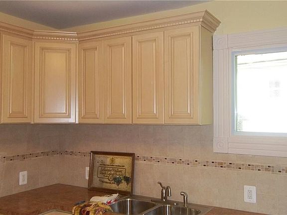 2nd image of 358 Parkdale Ave