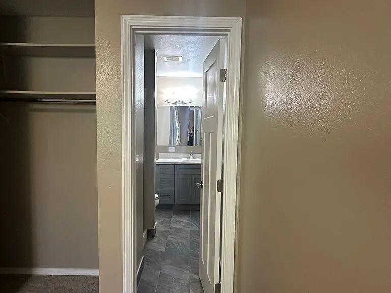 2700-2728 SW Beaverton Hillsdale Hwy — Photo 19